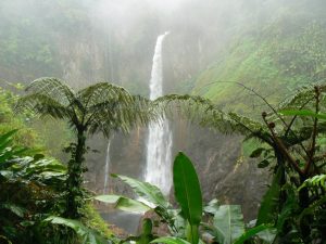 costa-rica-la-fortuna-wasserfall